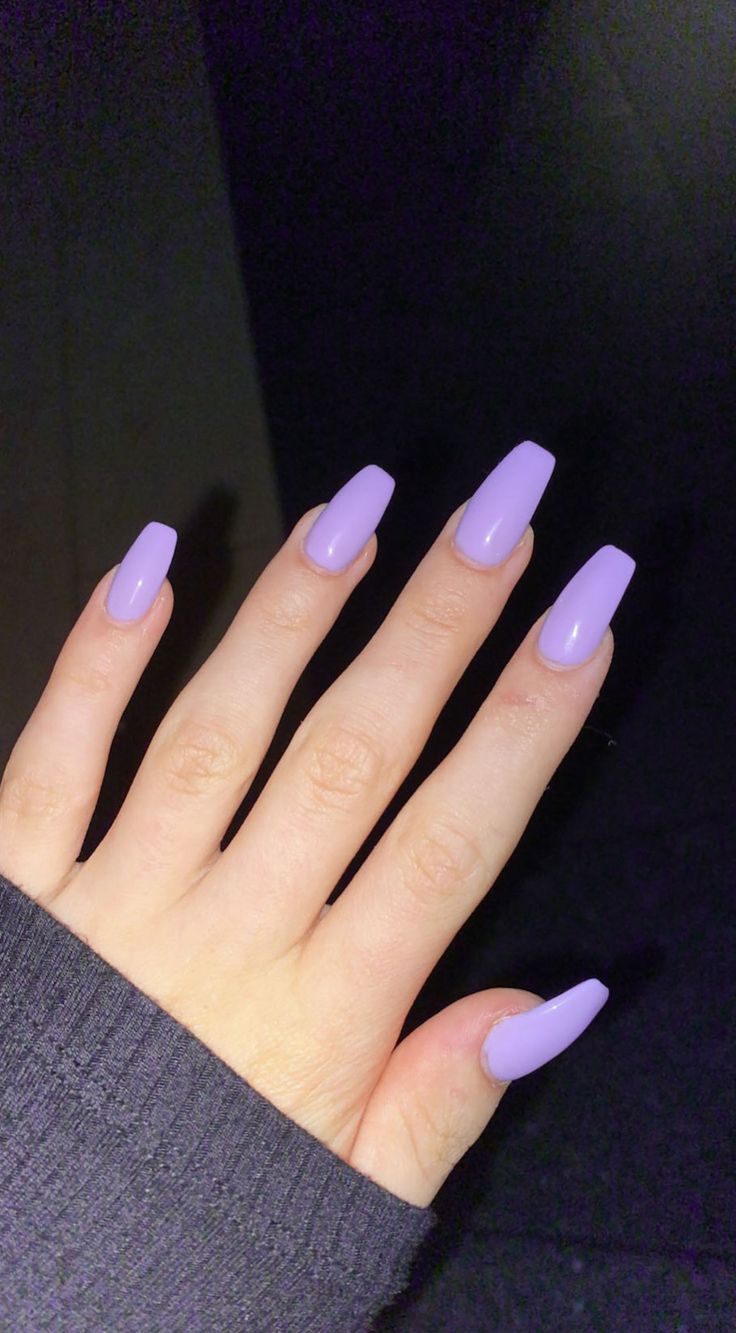 Nails Plain Acrylic, Plain Purple Nails, Summer Nails Plain, Purple Summer Nails, Plain Acrylic Nails, Iris Nails, Extra Birthday Nails, Classy Baddie Nails, Light Purple Nails