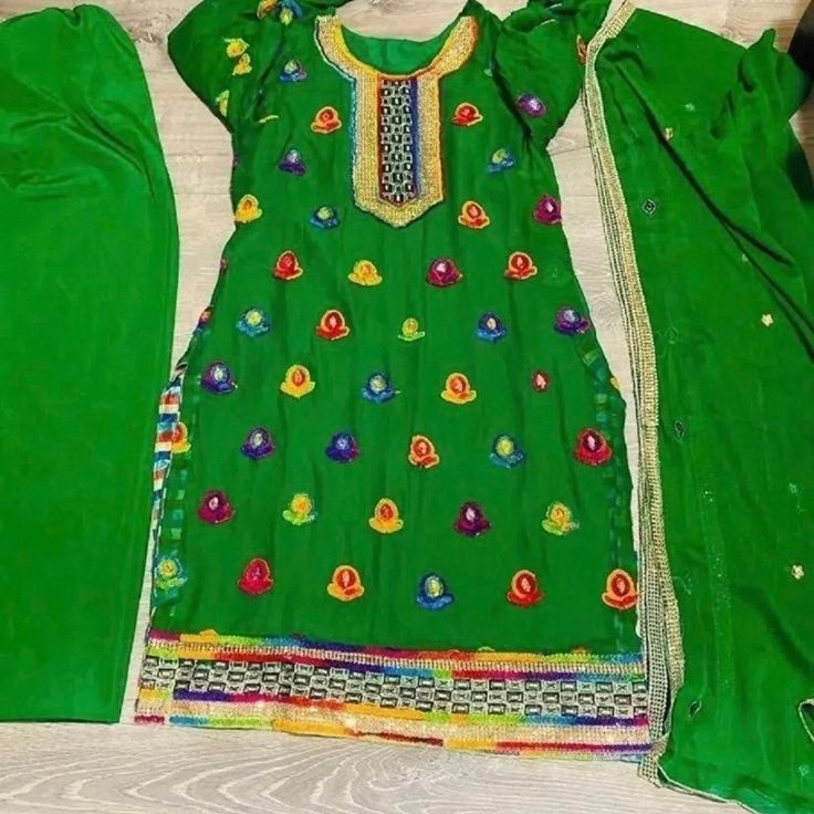 Pakistani India Brand New 4 Piece Fancy Embroidery Dress Multicolor Summer Dress With Dabka Work, Summer Multicolor Dress With Dabka Work, Fitted Green Dress With Dupatta, Multicolor Cotton Dress With Dabka Work, Spring Multicolor Dresses With Dabka Work, Embroidered Green Summer Sets, Summer Green Dress With Dupatta, Green Summer Dress With Dupatta, Summer Embroidered Green Sets