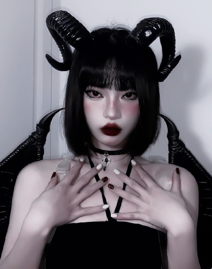 Egirl Pose, Succubus Costume, Egirl Poses, Succubus Cosplay, Demon Costume, Black Halloween Dress, Makeup Idea, Goth Beauty, Hair Shows