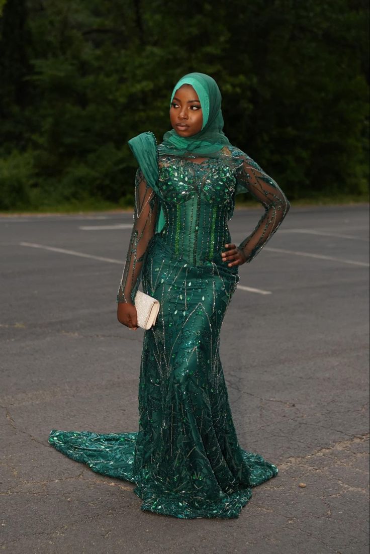 Pinby: aishaa🦋 💞 Hijabi Prom, Nigerian Prom Dress, Hijabi Prom Dress, Eid Poses, Sewn Dresses, Eid Outfits Ideas, Muslim Prom Dress, Nigerian Lace Dress, Beautiful Corset