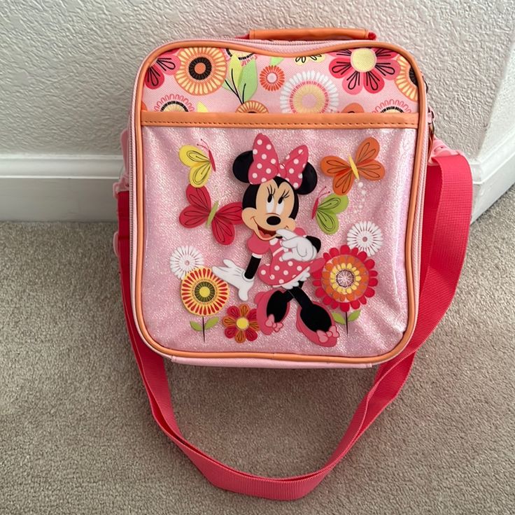 New Disney Minnie Mouse Lunch Bag Pink Character Bags For Back To School, Pink Character Bag For Everyday Use, Pink Character Bag For Disney Trips, Character Style Pink Bag For Disney Trips, Pink Lunch Bag With Zipper For School, Disney Minnie Mouse Back To School Bag, Back To School Disney Minnie Mouse Bag, Back To School Minnie Mouse Disney Bags, Cute Pink Lunch Bag For Back To School