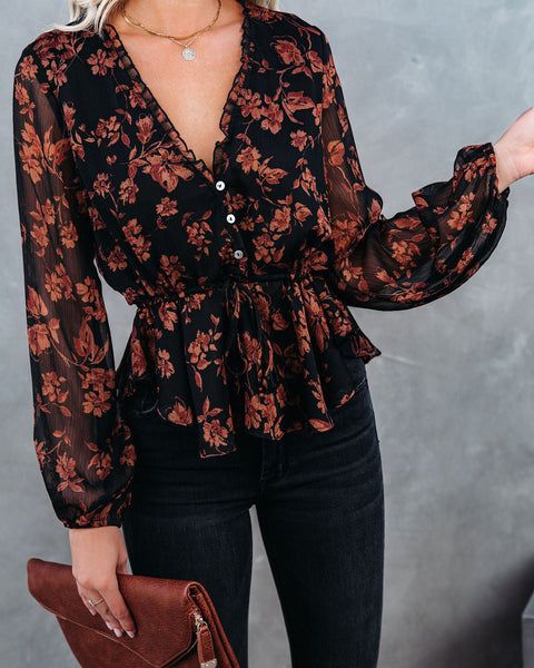 Printed Chiffon Tops, Mode Hijabi, Floral Chiffon Blouse, Chiffon Tops Blouses, Floral Print Chiffon, Chic Blouses, Floral Peplum, Looks Street Style, Peplum Blouse