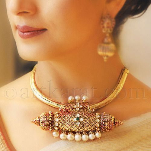 IT'S PG'LICIOUS Diamond Pendants Designs, India Photography, Gold Pendant Jewelry, Wedding Jewellery Collection, Indian Jewelry Sets, Buy Earrings, Gold Fashion Necklace, Gold Jewellery Design Necklaces, Gold Jewelry Necklace