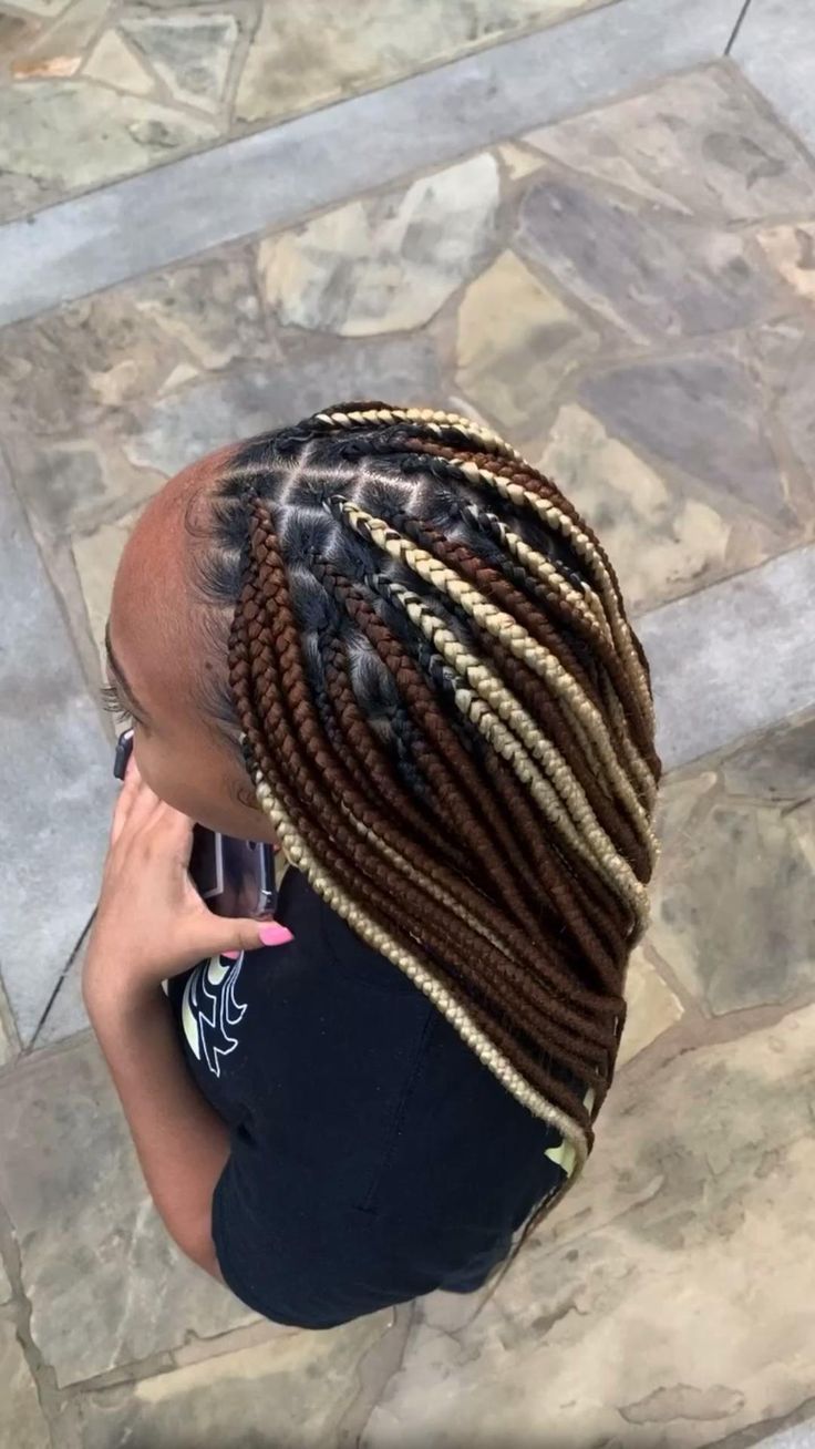 Different Color Braids For Black Women, Scanty Braids, 3 Different Color Box Braids, Box Dreads, Style Knotless, Colored Box Braids, Knotless Box Braids, Big Box Braids Hairstyles, African Hair Braiding Styles