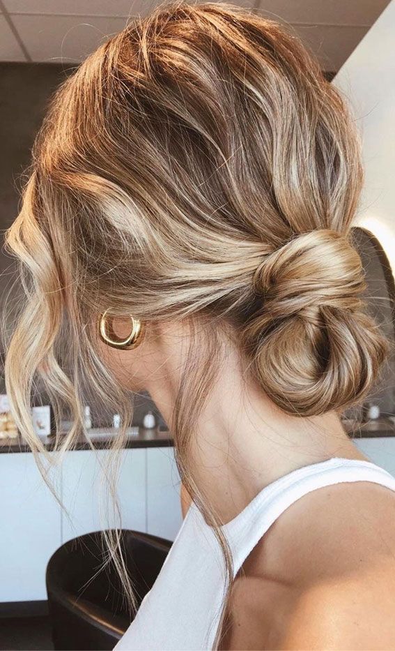 Cute Hairstyles Updos, Mane Addicts, Simple Updo, Easy Updo Hairstyles, Low Bun Hairstyles, Up Dos For Medium Hair, Hair Cute, Low Bun, Work Hairstyles