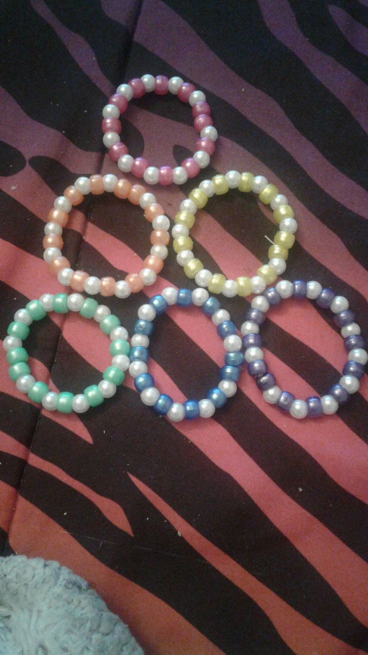 Pony Beads Bracelet Ideas, Bracelet Ideas Pony Beads, Kids Bracelets Diy, Pony Beads Bracelet, Bead Bracelet Ideas, Magic Bracelet, Body Jewelry Diy, Pony Bead Bracelets, Kandi Ideas