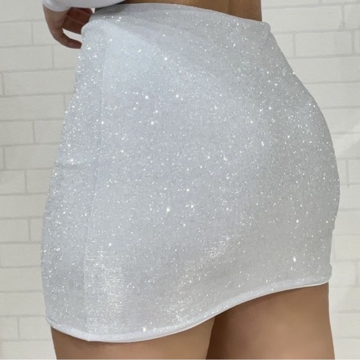 Super Sparkly Silver Skirt! Stretchy Material. Nwt White Mini Skirt For Night Out, White High Waist Party Skort, White High-waisted Party Skort, White High Waist Skort For Party, White Stretch Skirt For Night Out, Trendy White Party Skirt, White Casual Mini Skirt For Party, Elegant White Party Skort, White High Waist Mini Skirt For Party