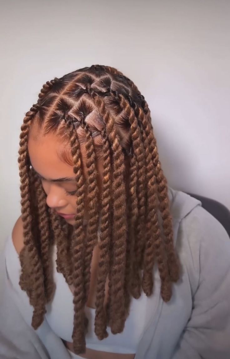 Marley Twists Bob, Brazillian Wool Twist Hairstyles 2023, Bohemian Marley Twists, Marley Twists Short, Bob Marley Twist Hairstyles, Corn Roll Hair Styles, Brazilian Wool Hairstyles, Marley Twist Hairstyles, Short Hair Twist Styles