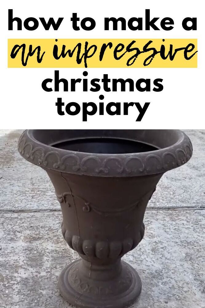 diy christmas topiary idea Topiary Front Door Christmas, Diy Outdoor Topiary Trees, Diy Outdoor Christmas Ornament Topiary, Topiary Diy Christmas, How To Make Christmas Topiary, Front Porch Christmas Decor Nativity, Christmas Ball Topiary Diy, Christmas Front Porch Column Ideas, Outdoor Christmas Topiaries