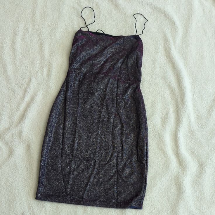 Q Blue-Purple Short Shimmer Dress. Nwt. Mostly Open Back. Fun Homecoming Dress Purple Bodycon Dress With Spaghetti Straps For Evening, Purple Spaghetti Strap Bodycon Evening Dress, Purple Spaghetti Strap Bodycon Dress For Evening, Purple Spaghetti Strap Bodycon Dress For Date Night, Purple Mini Length Bodycon Dress, Purple Mini Dress For Date Night, Purple Knee-length Bodycon Dress For Evening, Purple Sleeveless Bodycon Dress For Date Night, Purple Midi Length Bodycon Dress For Date Night