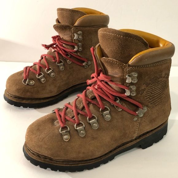 Optimistic Nihilism, Vintage Hiking Boots, Mountain Boots, Leather Hiking Boots, Male Style, Mountaineering Boots, Brown Style, Shoes Vintage, Hiking Boot