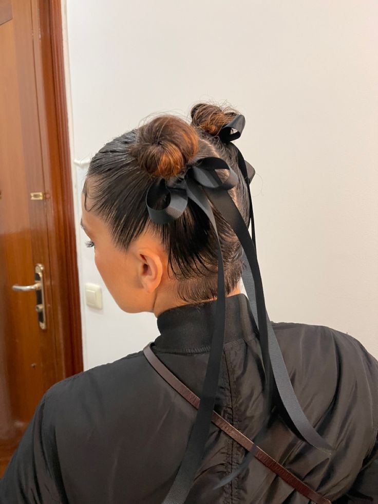 Space buns and bows inspo hair inspo hairstyle inspo Bow Space Buns, Space Buns With Ribbons, Space Buns With Bows, Space Buns Aesthetic, Space Bun Hairstyles, Two Buns Hairstyle, Bun Bow, Space Bun, Jennifer Lynn Barnes