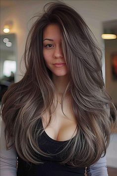 Elegant Long Layered Haircuts to Enhance Straight Hair Long Layered Haircuts Side Part, Long Hair Care Routine, Natural Hair Regrowth, Female Pattern Baldness, Long Hair Care, Side Part Hairstyles, Hair Tint, Hair Color Streaks, Natural Hair Care Tips