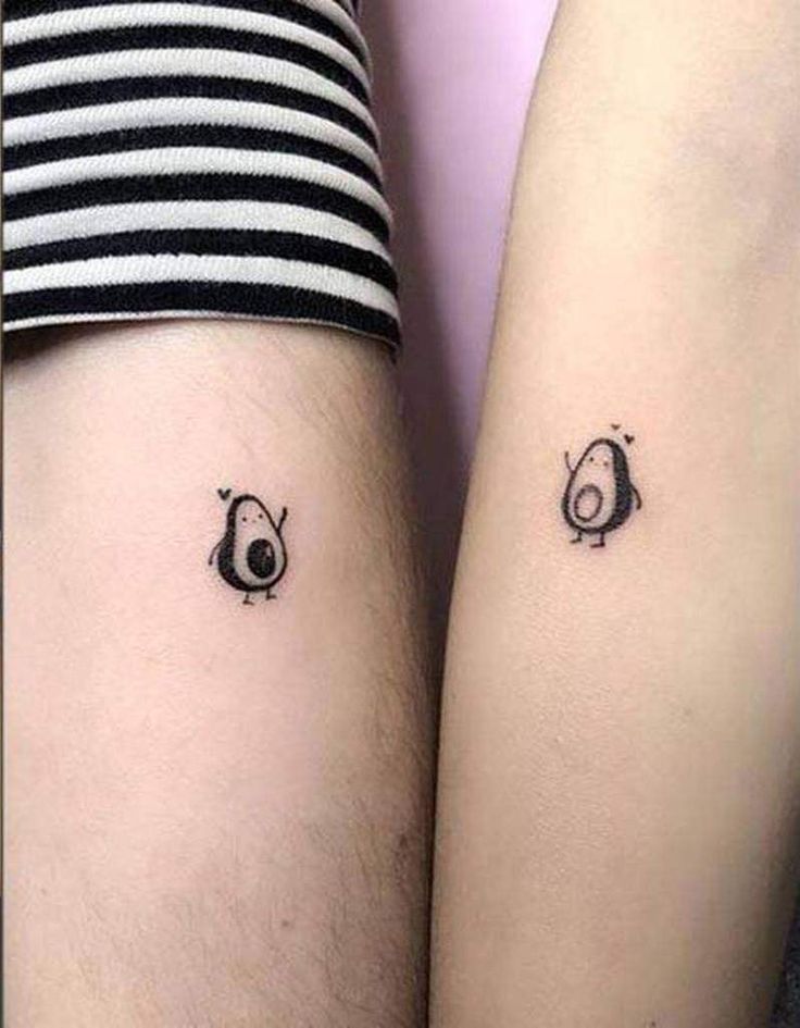 Cute minimal Tiny Colorful couple tatto ideas. Cute heart tatto ideas. Colorful Tiny heart couple Tatto ideas. Marriage Ring Tattoos, Bow Hunting Tattoos, Tattoo For Couples, Seal Tattoo, Hunting Tattoos, Matching Best Friend Tattoos, Couples Tattoo, Palm Tattoos, Couple Tattoos Unique