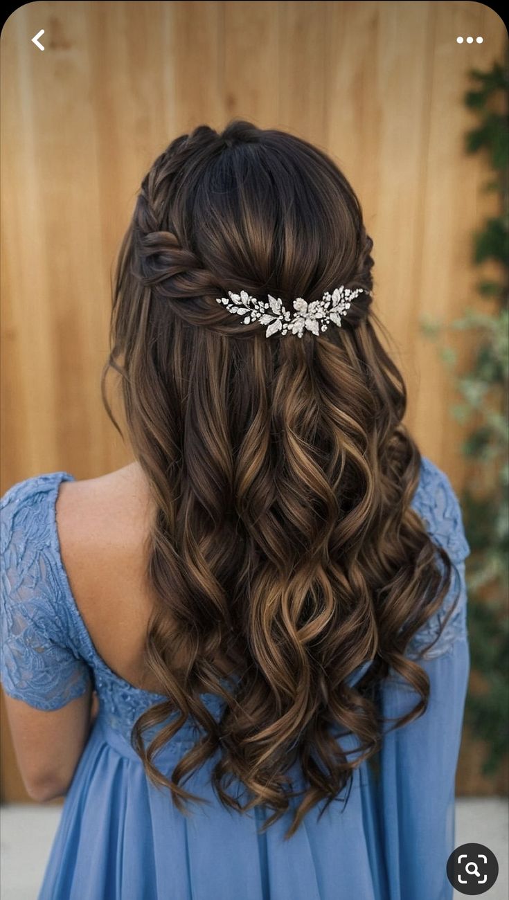 Hairstyles For Weddings Half Up Half Down, Hairstyles For Prom Long Hair Half Up, Simple Bow Hairstyles, Hairstyles For Prom Half Up Half Down, Hairstyle For Ball, Easy Prom Hairstyles For Long Hair, Half Up Half Down Hair For Prom, Prom Hair Brunette, Easy Hairstyles For Wavy Hair