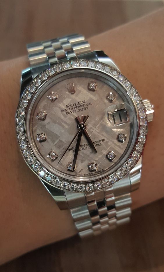 قلادات متدلية, Rolex Watches Women, Rolex Women, Expensive Jewelry Luxury, Luxe Jewelry, Expensive Watches, Womens Watches Luxury, Dope Jewelry, Rolex Watch