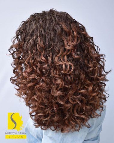 Uk Hairstyles, Dark Curly Hair, Dyed Curly Hair, 1920s Hair, Highlights Curly Hair, Hairstyle Youtube, Long Face Hairstyles, Colored Curly Hair, Curly Hair Inspiration