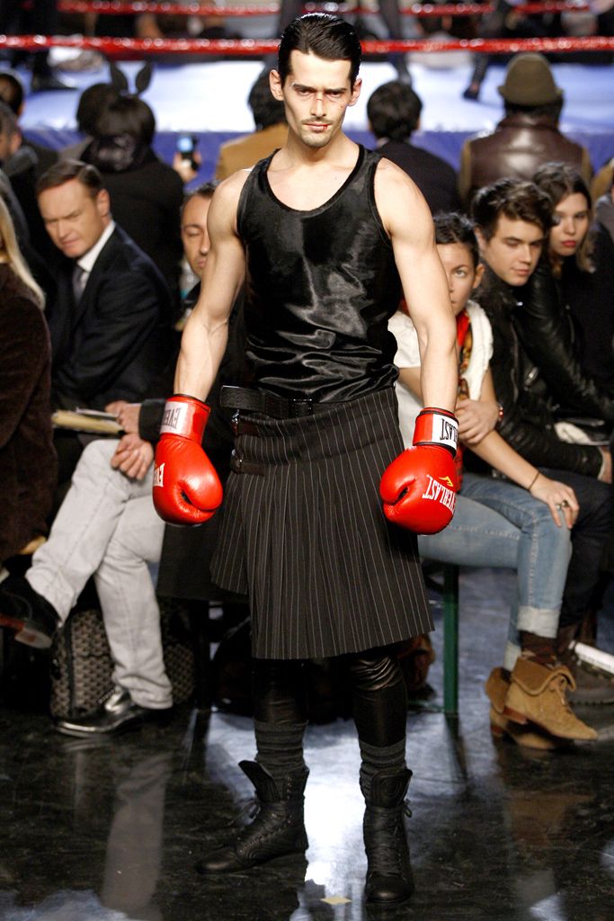 Jean Paul Gaultier Men, Guys In Skirts, Mens Fashion Edgy, Men In Kilts, Mens Lifestyle, Menswear Collection, Formal Style, Paul Gaultier, Jean Paul