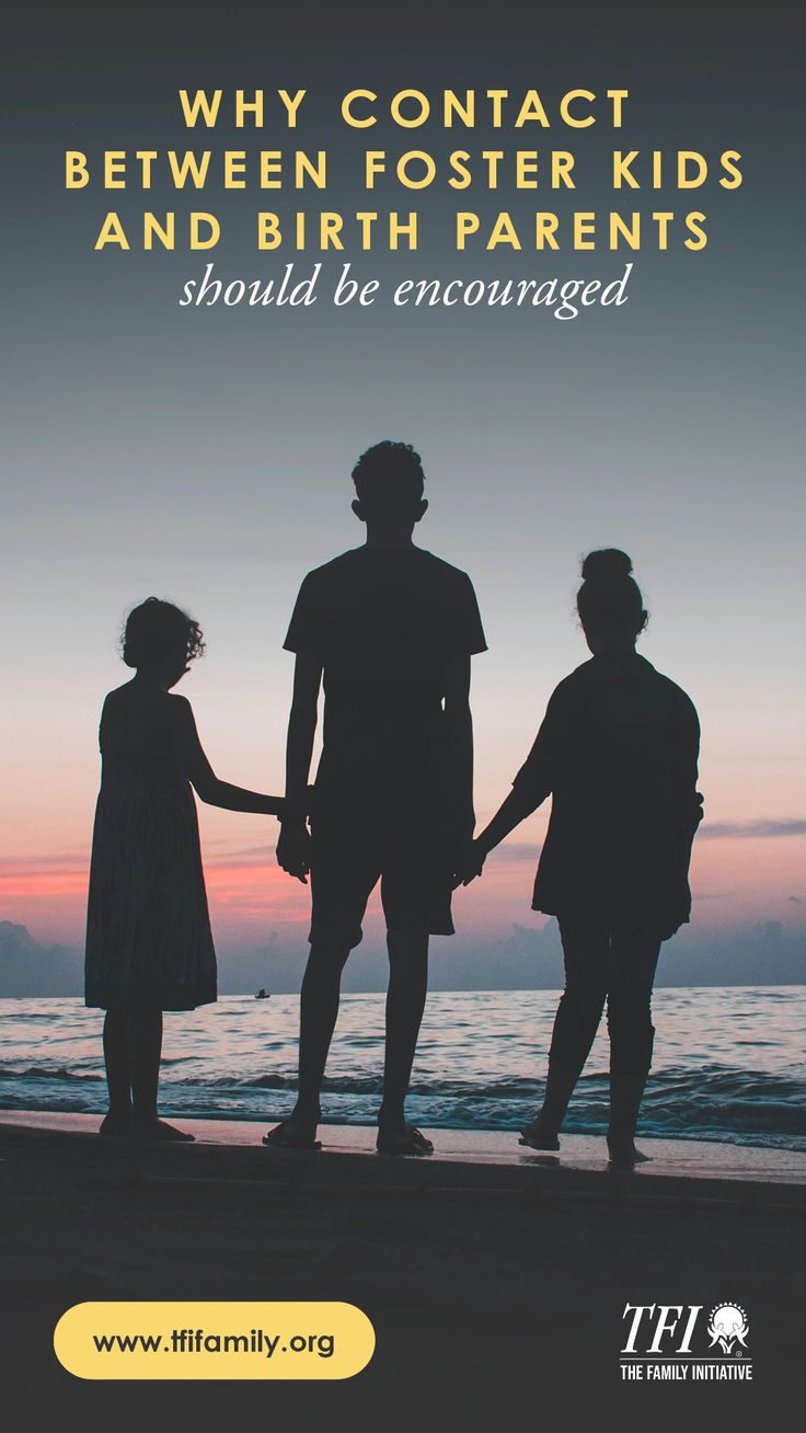 three people holding hands on the beach at sunset with text that reads, why contact between fosterer kids and birth parents should be