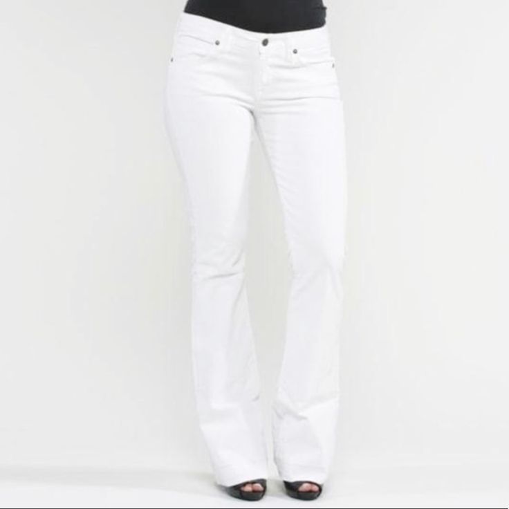 Size 30 White Wide Leg Purple Stitching 70% Cotton, 30% Polyester New With Tag Offers Welcome! White Stretch Elegant Jeans, Elegant Stretch White Jeans, Elegant White Stretch Jeans, White Stretch Jeans For Summer, Classic White Stretch Jeans, White Mid-rise Fitted Jeans, White Fitted Mid-rise Jeans, Chic Fitted White Jeans, Chic White Fitted Jeans