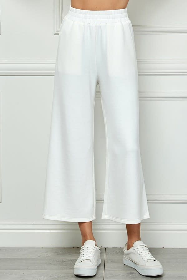 Very soft-cropped wide pants are a comfortable and trendy fashion choice. Carrollton Georgia, Wide Pants, Cropped Pants, Boutique Clothing, Trendy Fashion, Work Wear, Georgia, Fish, Pants