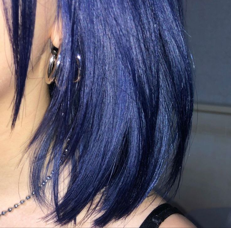 Aesthetic Short Hair, Dark Blue Hair, Hair Color Streaks, Huening Kai, Hair Dye Colors, Dye My Hair, Hair Inspiration Color, Hair Inspo Color, Dream Hair