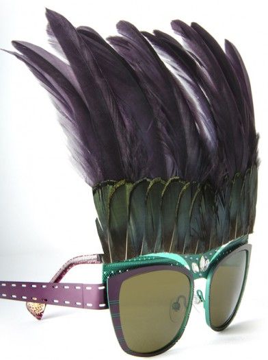 Funky Feather Frames By J.F.Rey Weird Sunglasses, Crazy Glasses, Crazy Sunglasses, Crazy Friday, Statement Glasses, Diy Sunglasses, Newspaper Dress, News Of The World, Funny Sunglasses