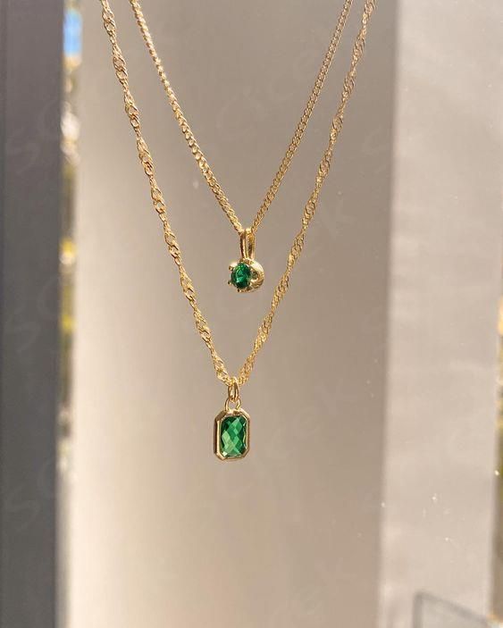 $22,00 Necklaces Green Stone, Emerald Pendant Set In Gold, Gold Necklace With Emerald, Gemstone Gold Necklace, Gold Necklace With Green Stone, Emerald Green And Gold Jewelry, Emerald And Gold Necklace, Gold And Green Necklace, Good Necklace Jewellery