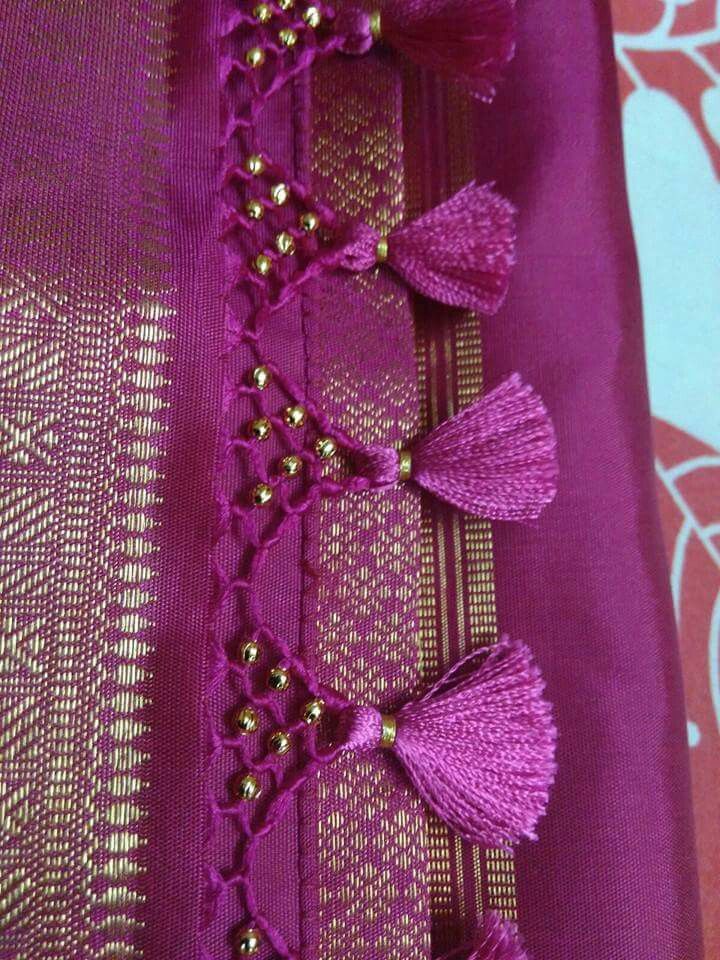 Saree Tassels For Pattu Sarees, Tussles For Saree, Sarees Pallu Kuchulu, Kuchhu Design For Saree, Sari Pallu Design, Saree Border Kuchu, Sari Gonde Design, Saree Kunjam Designs, Saree Tussel Designs