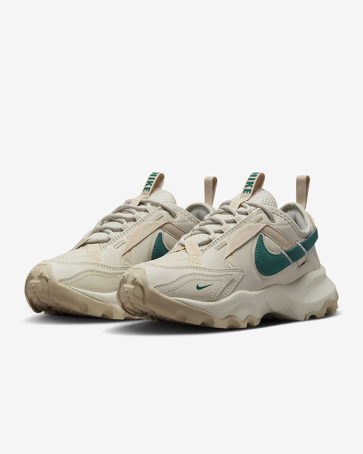 the nike react react sneak in white and green