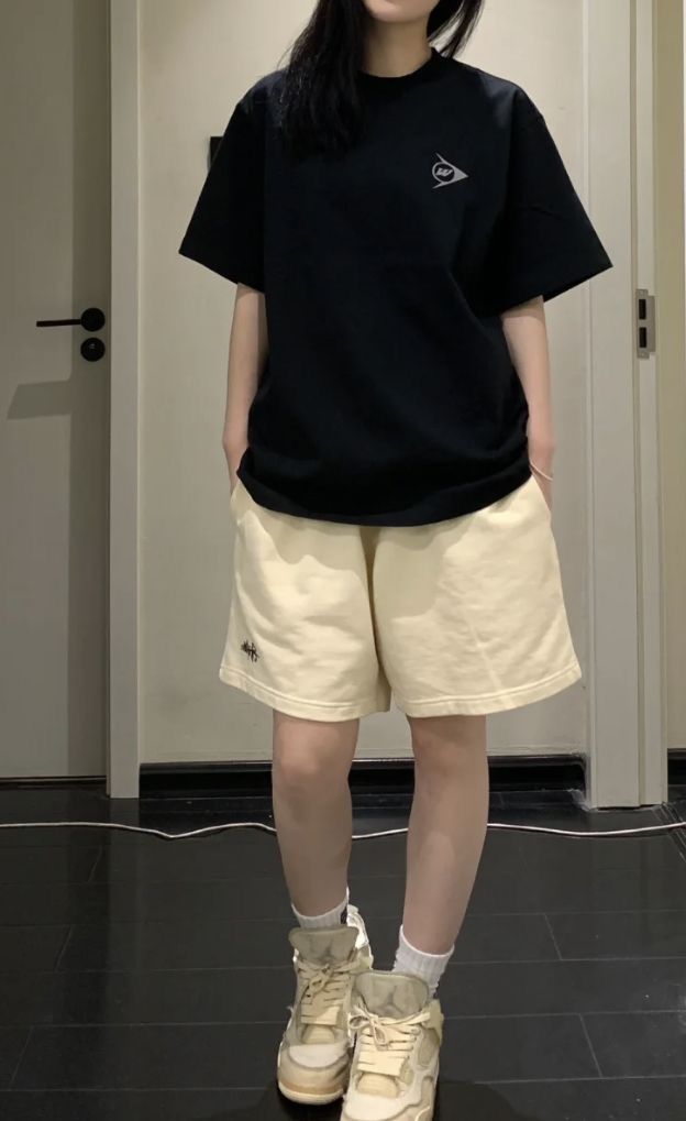 Boyish Outfit For Women, Summer Style Tomboy, Tomboy Outfits With Shorts, Aesthetic Boyish Outfit, Boyish Outfits Summer, Korean Outfits With Shorts, Acubi Casual Outfits, Boyish Outfits Aesthetic, Summer Boyish Outfits