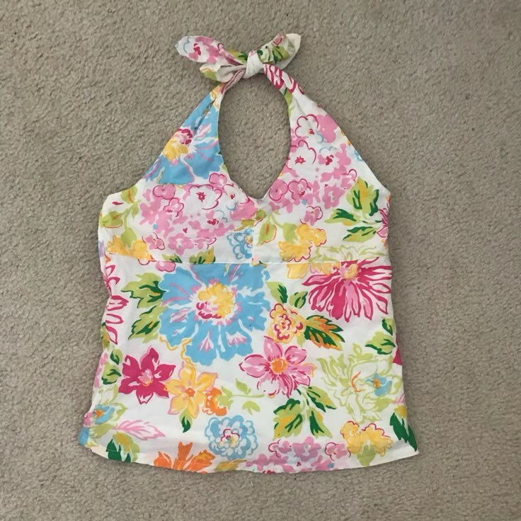 Ralph Lauren Floral Halter Top 100% Cotton Has White Liner Side Zipper Summer Halter Tops, Store Outfits, Kawaii Outfit Ideas, Mcbling Fashion, Thrift Store Outfits, White Liner, Kawaii Outfit, Floral Halter Top, Ralph Lauren Hoodie