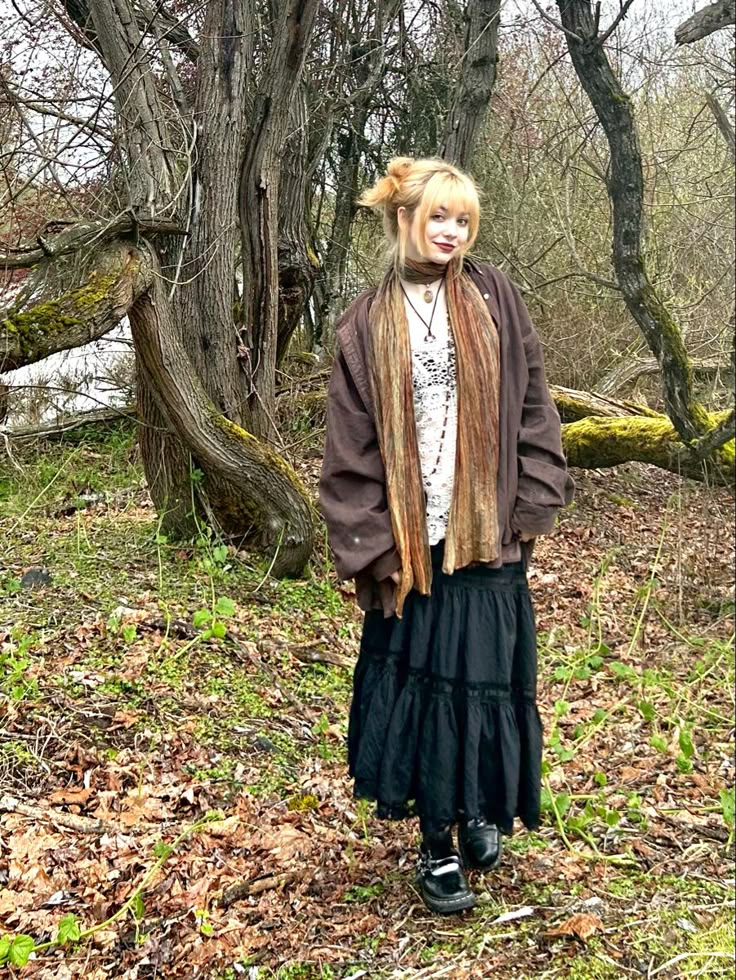 Aesthetic Clothes Feminine, Layerd Outfits Hoodie, Goblincore Skirt Outfit, Big Sweater Long Skirt Outfit, Nature Goth Aesthetic Outfit, Sweater And Dress Layering Outfit Ideas, Pottery Class Outfit Aesthetic, Goblincore Fashion Winter, Grunge Colorful Outfit