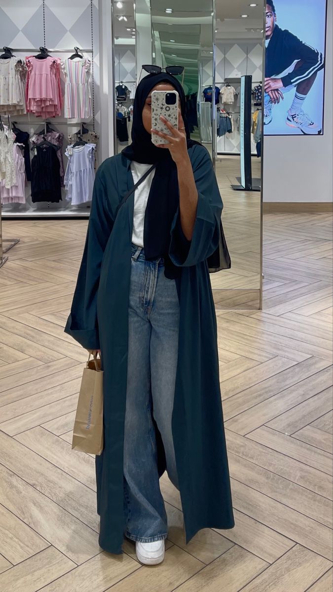 Muslim Jeans Outfits, Modest Jeans Outfit Hijab, Outfits With Abaya, Hjabi Girl Outfit, Muslim Girl Summer Outfits, Hijabi Outfits Casual Summer Modest Fashion, Abaya Casual Outfit, Hijab Fashion Abaya, Modest Fashion Jeans