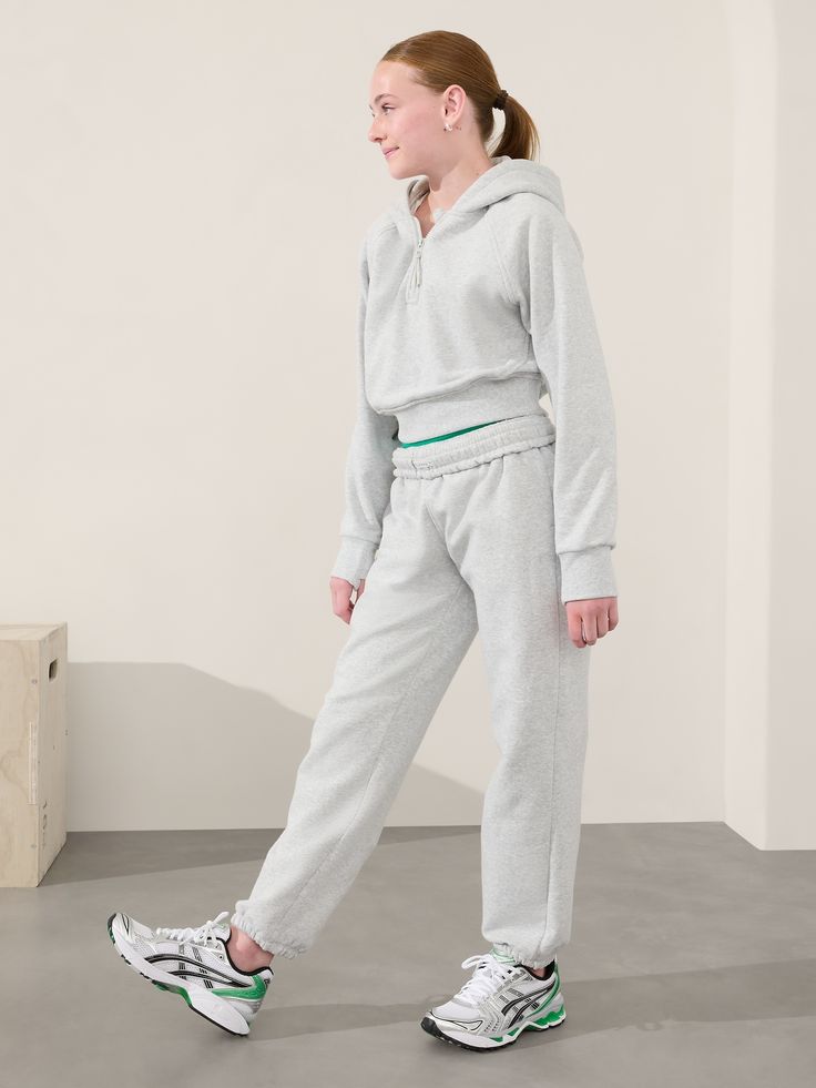 FOR: School, practice, and play FEEL: Plush stretch fleece has a soft, brushed interior : FAVE: Thumbholes hold sleeves in place and keep warmth in  Relaxed with room to move. Sporty Super Soft Sweats For Winter, Sporty Long Sleeve Sweatshirt For Playwear, Super Soft Long Sleeve Sporty Sweats, Sporty Fall Sweatshirt For Playwear, Sporty Sweatshirt For Fall Playwear, Sporty Super Soft Sweats, Winter Fleece Hoodie For Playwear, Sporty Super Soft Sweatshirt For Winter, Sporty Super Soft Winter Sweatshirt