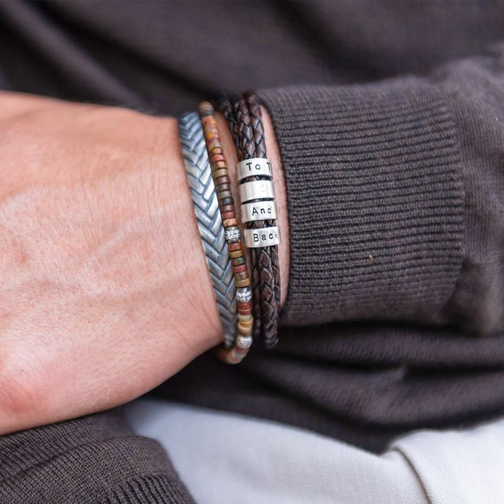 Brown cuero perlas pulsera pequeña personalizado cuenta plata | Etsy Adjustable Beaded Leather Bracelets, Adjustable Leather Beaded Bracelets, Leather Beaded Bracelets With Round Beads For Gift, Adjustable Brown Jewelry With Silver Beads, Beaded Leather Bracelet As Gift, Leather Round Beads Jewelry For Gift, Adjustable Personalized Brown Beaded Bracelets, Silver Leather Beaded Bracelet As Gift, Brown Silver Beads Bracelet Jewelry