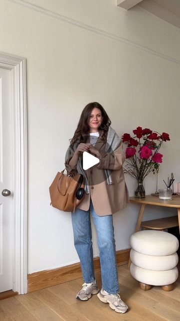 jessica chelsea hamilton. on Instagram: "get dressed with me to take myself on a little coffee shop date ☕️

hopefully a croissant, coffee & a journalling session can help calm the brain 🤍🥐📝

as always - everything will be linked in my bio but any questions let me know & I am a uk size 10-12 🫶🏻

the bag is from @polene_paris and I’m in love with it *gifted

thank you for watching & let me know what you think of this outfit 

Xxxx" Polene Outfit, Coffee Shop Date Outfit, Polene Bag Outfit, Polene Paris Bag, Coffee Shop Date, Polene Bag, Croissant Coffee, Little Coffee Shop, Get Dressed With Me