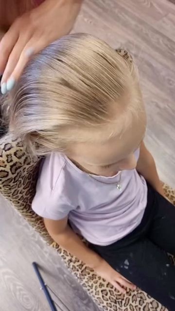 Hairstyles | Makeups on Instagram: "Simple and Beautiful hairstyle idea for your daughter 😍😍 @hairtips.diy Credit© To the Owners 🎥🙏: vikichagina on TT ( please dm for IG tag ) • No Copyright Infringement Intended • For the owners, if you don’t want your video to be posted on our page, please contact us in DM where we will answer within minutes and we will delete your video. Thank you ❤️ • #hairstyleideas #videohair #braidtutorial #hairtutorialvideo #hairvideotutorial #hairstyletutorial #brai Cuppycake Song, Childrens Hairstyles, Super Cute Hairstyles, Hairstyle Idea, Natural Hair Tutorials, Cute Hairstyle, Kids' Braids, Hair Creations, Dress Hairstyles