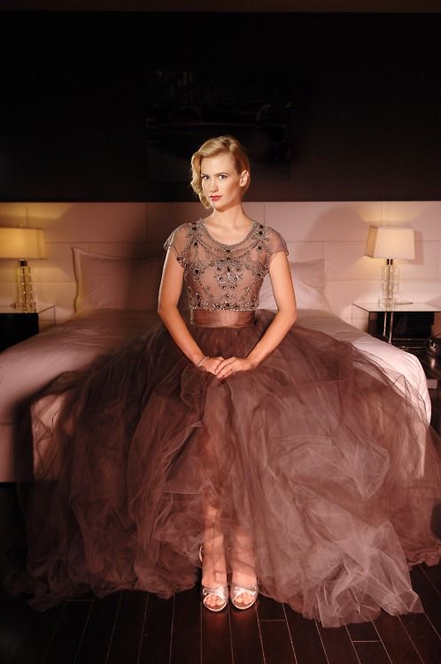 January Jones, Weiners, Casual Styles, Gorgeous Gowns, Mad Men, Beautiful Gowns, A Dress, Dream Dress, Earth Tones