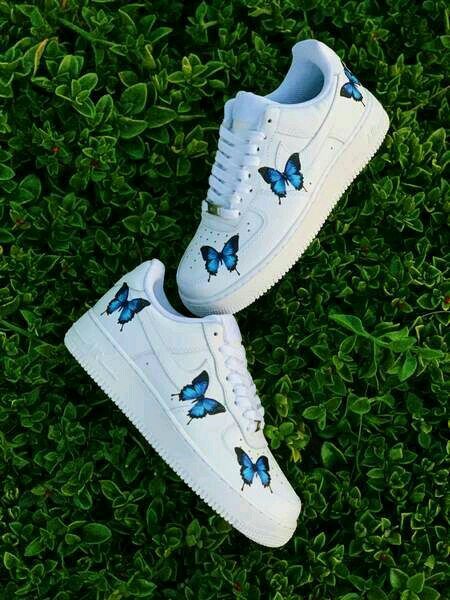 Sepatu Air Jordan, Blue Nikes, Butterfly Shoes, Custom Shoes Diy, Nike Shoes Air Force, White Nike Shoes, Jordan Shoes Girls, Custom Nike Shoes, All Nike Shoes