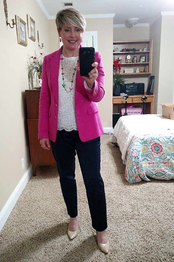 hot pink and navy office outfit Paparazzi Outfits, Hot Pink Blazer Outfit, Tshirts And Shorts, Yellow Blazer Outfit, Pink Blazer Outfit, Outfit Ideas For Work, Navy Office, Blazer Outfit Ideas, Work Appropriate Outfits