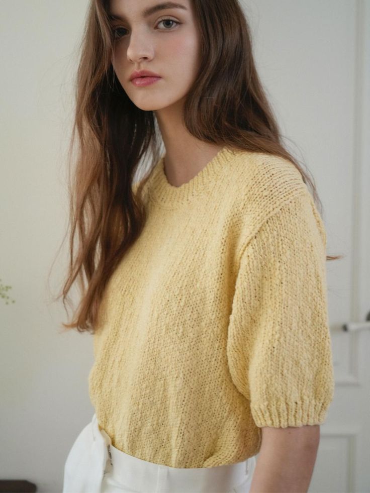 Composition : cotton 100%Color : Light YellowCountry of Origin : Republic of Korea Casual Yellow Knit Top For Summer, Summer Cotton Crew Neck Sweater, Yellow Casual Knit Top For Fall, Casual Yellow Knit Top For Fall, Yellow Relaxed Fit Tops For Everyday, Everyday Cotton Textured Knit Top, Crew Neck Cotton Knitted Top, Crew Neck Cotton Knit Top, Yellow Cotton Tops For Everyday