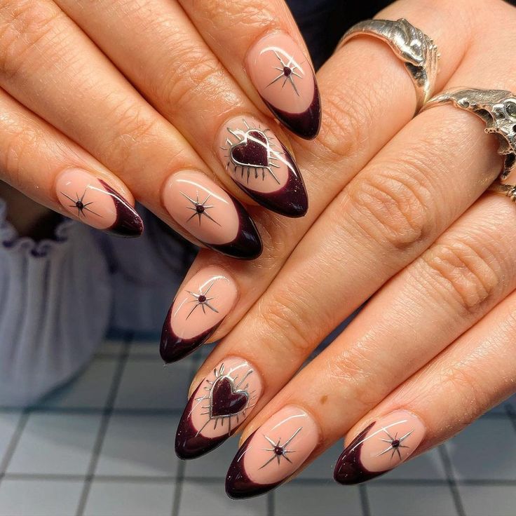 Goth Nails Almond, Nails Alternative Style, Alternative Nail Ideas, Goth Nail Designs, Witchy Nail Designs, Dark Academia Nails, Goth Nail Art, Punk Nails, Goth Nails