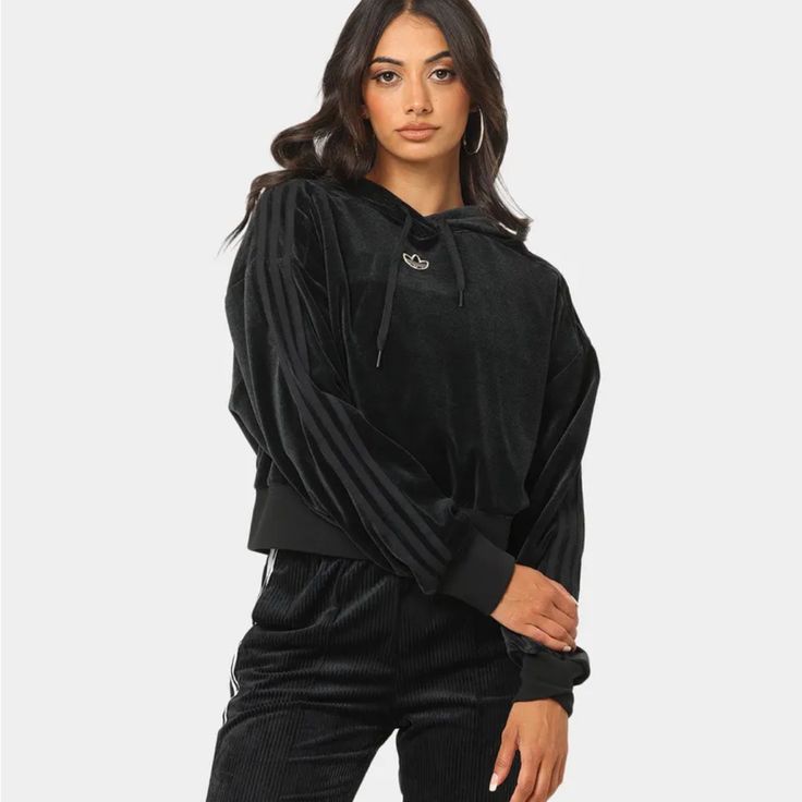 New With Tag Smoke Free Oversized Style Length 19in Firm Priceno Offer Adidas Cropped Hoodie, Black Crewneck Sweatshirt, Adidas Original, Velour Hoodie, Adidas Crop, Adidas Originals Women, Adidas Trefoil, Adidas Sweatshirt, Black Crewneck