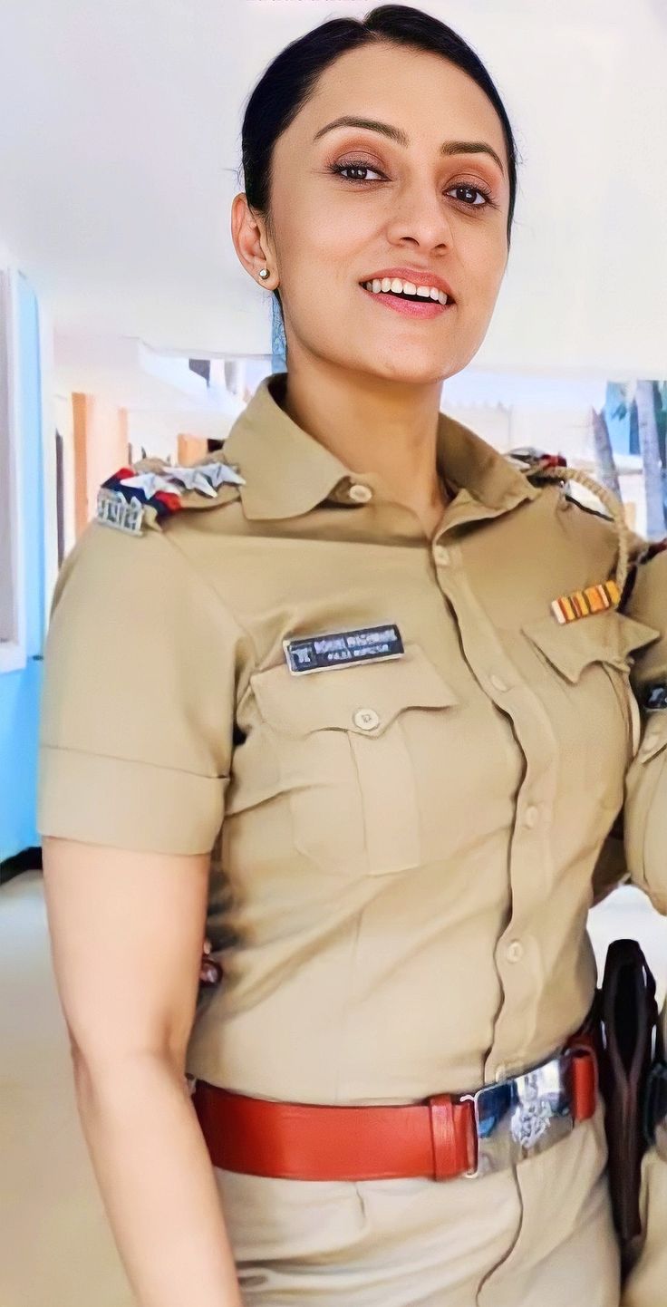 Woman police 
lady police
Vandana Lalwani
Lady cop
Cop uniform 
Police uniform
Khaki
India
Cop Lady Police, Female Cop, Hunting Girls, Nike Fashion Shoes, Police Uniforms, Protective Hairstyles Braids, Personal Image, Hot Women Dress, Police Women