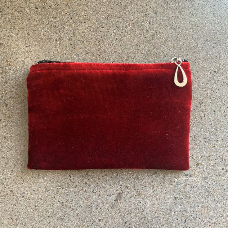 Beautiful solid colored silk velvet coin purses. Measures 4" x 5". Spot Clean / Dry Clean. Handmade in Portland, Oregon. Canvas Storage, Cashmere Gloves, Earring Sale, Silk Velvet, Coin Purses, Sticker Shop, Jewelry Pouch, Portland Oregon, Card Box