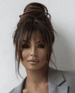 Block Fringe Hairstyles, Bangs And Bun Hairstyle, Fringe Ideas, Rambut Brunette, Cute Bangs, Bangs Hairstyle, Ray Ray, Hair Hack, Different Hair Types