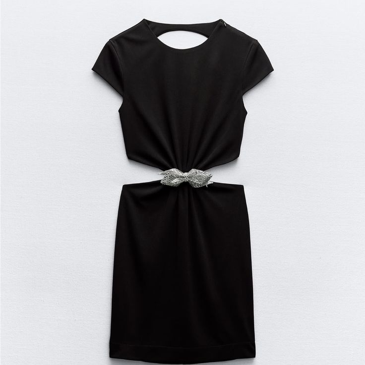 Brand New Black Jewel Bow Dress With Tags Never Worn! Size Small Part Of New Collection !! Zara Button-up Mini Dress For Party, Zara Black Bow Dress, Zara Button-up Dress With Button Closure, Zara Woman Dress, Black Jewel, Zara New, Zara Black, Zara Women, Zara Dresses