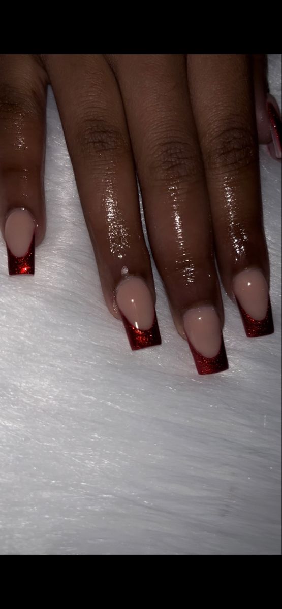 Ig // nailz.by.cheyy Maroon Nails Homecoming, Pretty Christmas Nails Square, Dark Red Hoco Nails, Red Nail Designs Prom Short, Dark Red Nails Glitter, Red Glitter Nails Short, Red And Grey Nails, Red And Black Prom Nails, Burgundy French Tip Nails