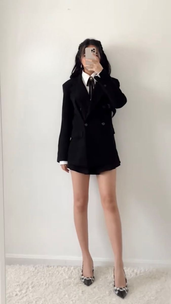 tiktok: fitsandbits Doctor Outfit, Elegant Outfit Classy, Korean Brands, Stylish Work Outfits, Dressy Outfits, Fancy Outfits, Classy Women, Stage Outfits, Casual Style Outfits